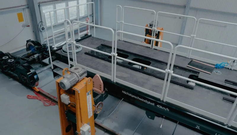 Assembly of a carrier vehicle
